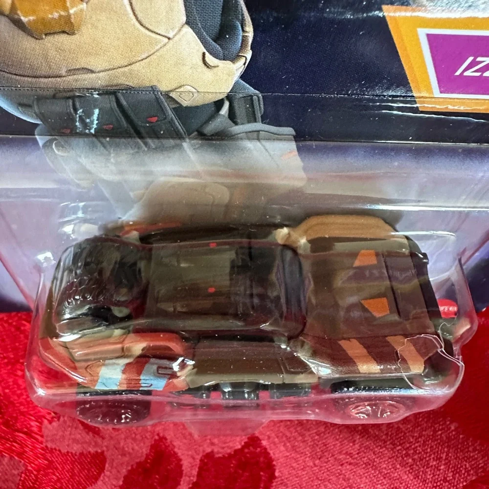 Hot Wheels Disney Pixar IZZY HAWTHORNE character car vehicle